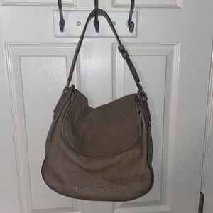 Marc Jacobs Hobo Shoulder Bag Greige Tan Purse Crocodile Embossed Leather